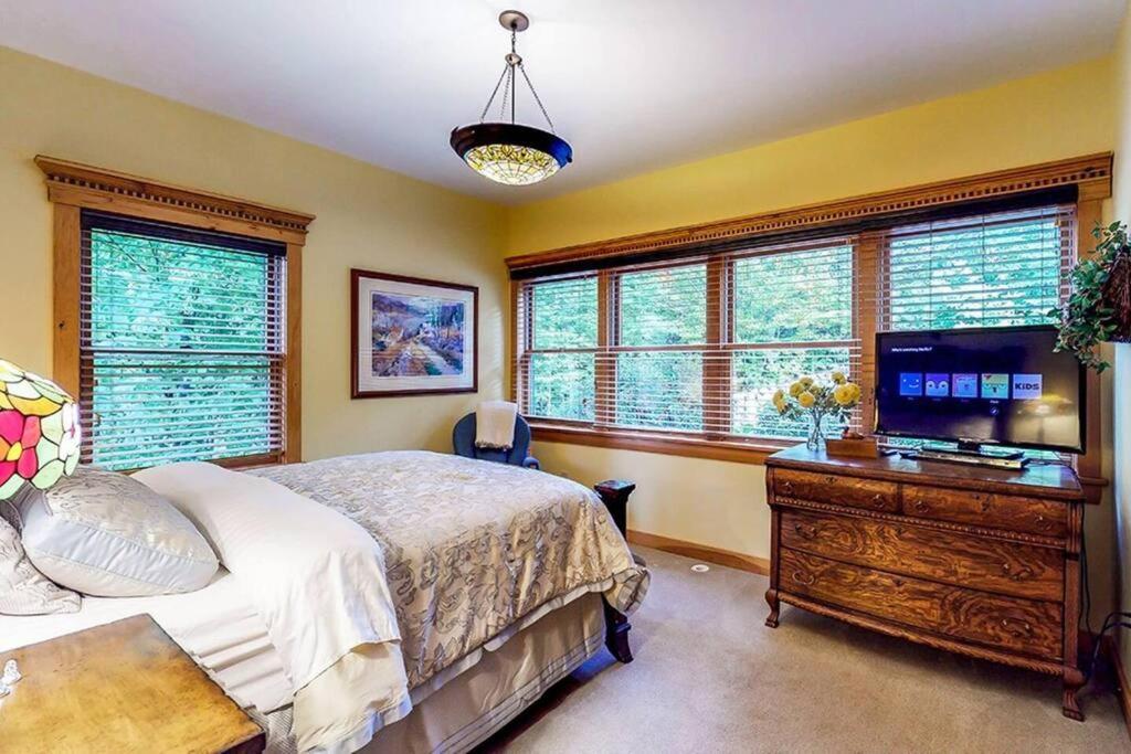The Glen House -9 Bdrm Estate Sleep 26 Movie Theater,Pool,Golf,Ski Newry Eksteriør bilde